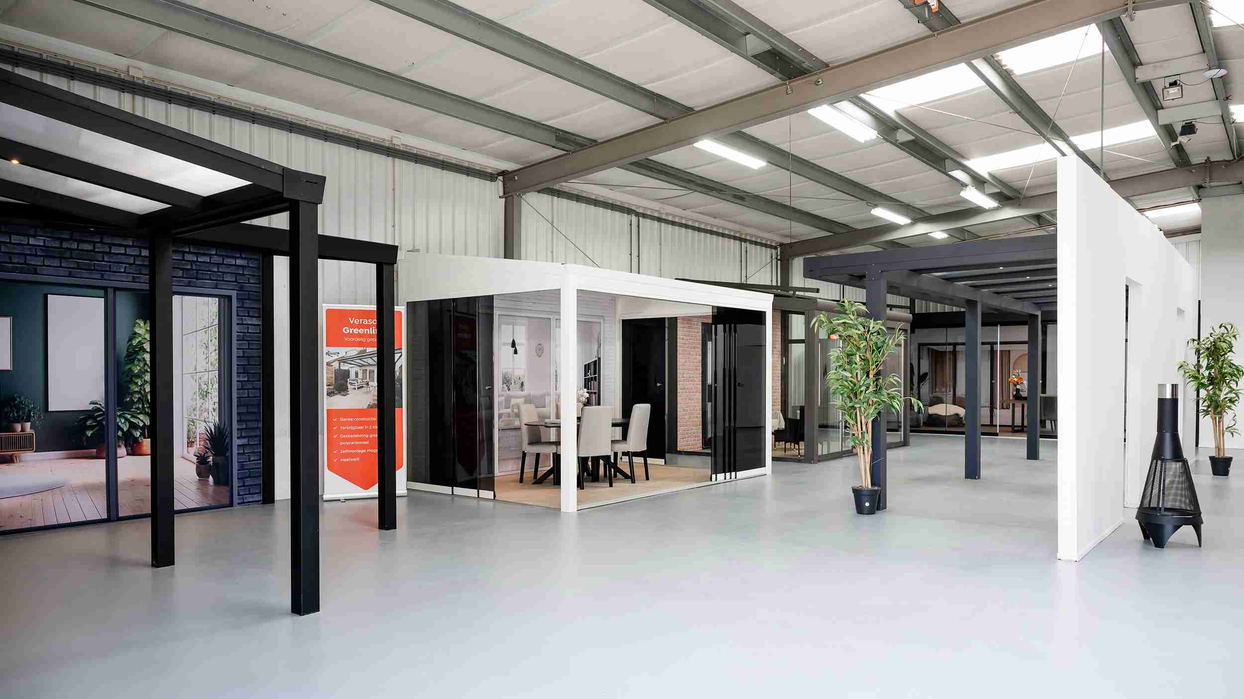 overkappingen in de showroom in breda van outdoor pleasure