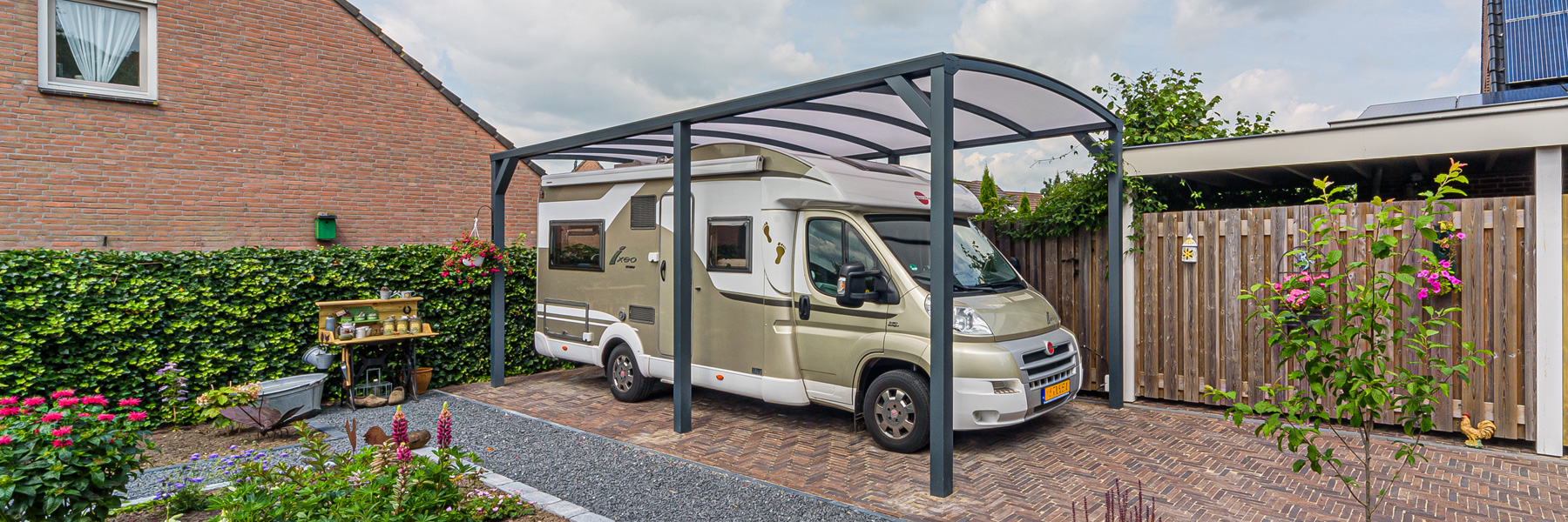 slider-carports-gebogen_2_outdoorpleasure